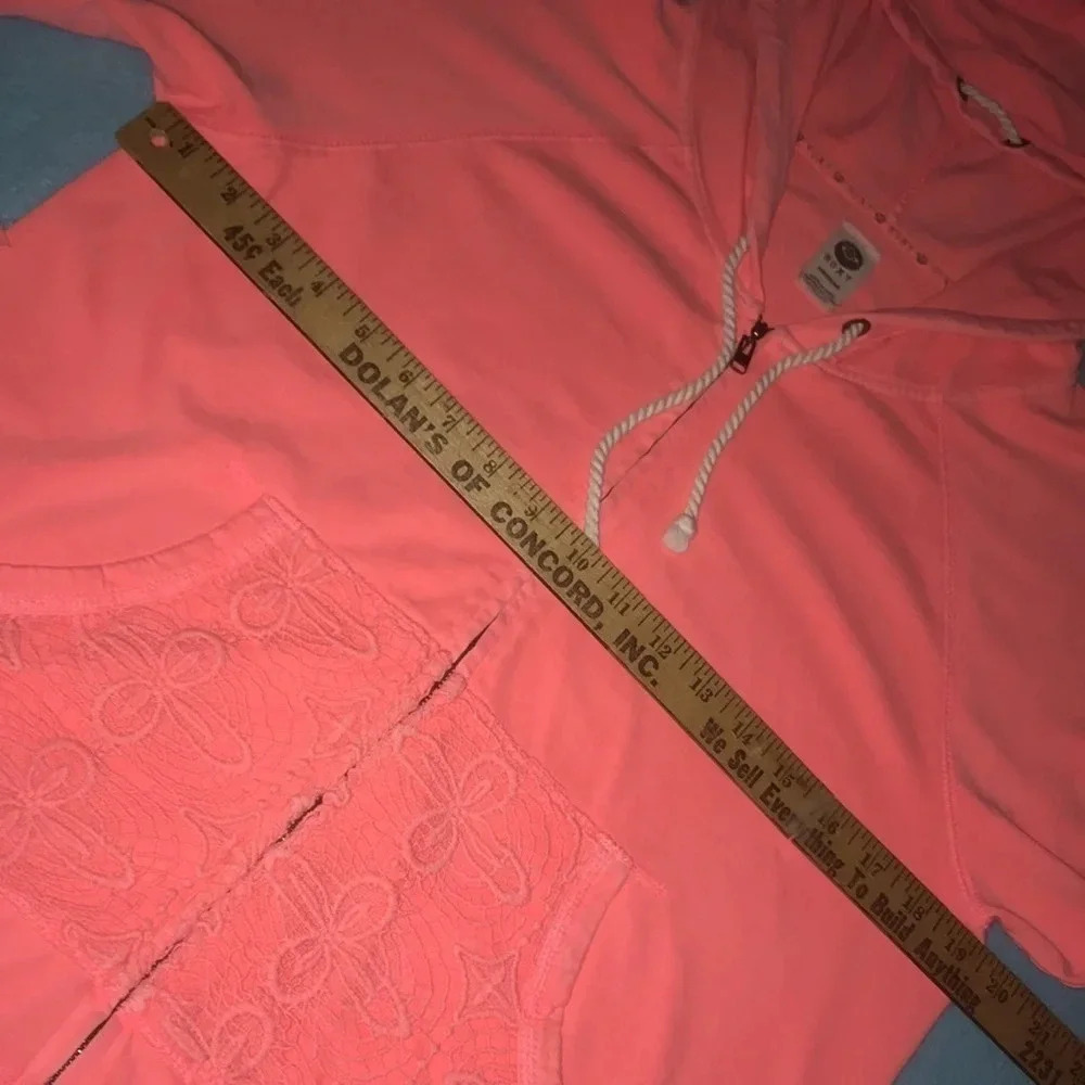 ROXY zip up sweatshirt hoodie,crocheted pocket detail, rope pull strings size M - Picture 7 of 10
